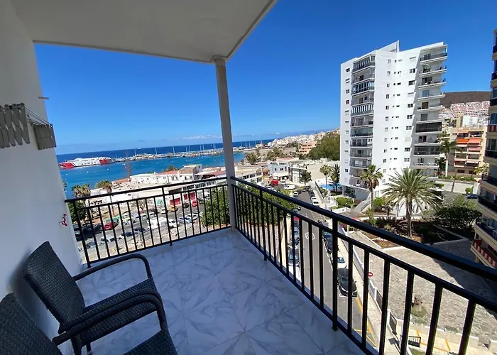 1 Bedroom With Sea View Just A Few Steps To In Cristianos Апартаменты Лос Кристианос